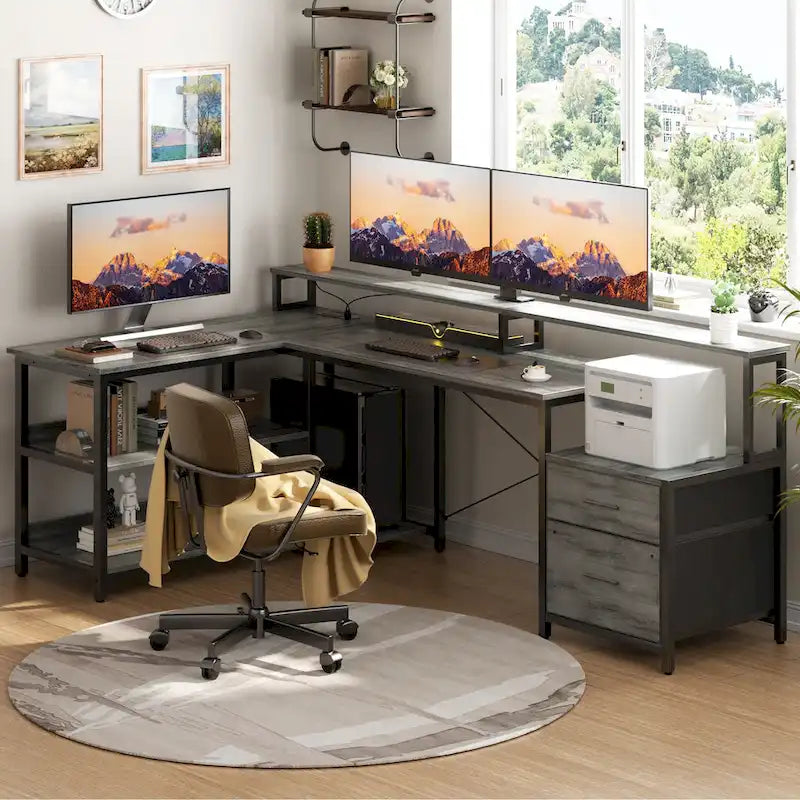 Reversibler L-förmiger Computertisch mit Aktenschublade, langer Monitorhalterung, Ladestation und RGB-LED-Streifen