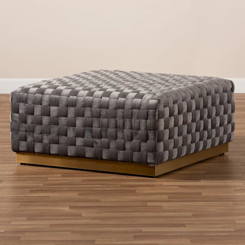 Luxe Glam Quadratischer Cocktail-Ottomane, grauer Samt, goldener Sockel